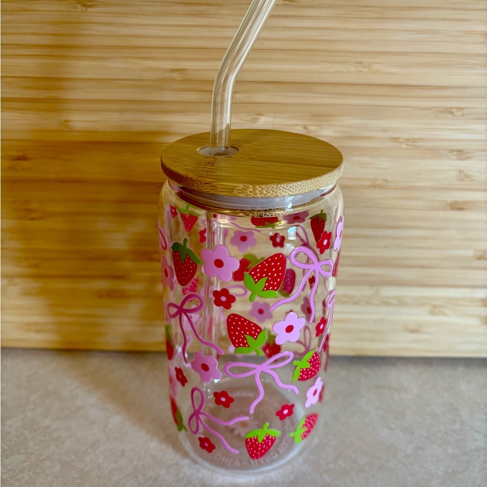 Libby Glass Cup with Strawberries and Bows